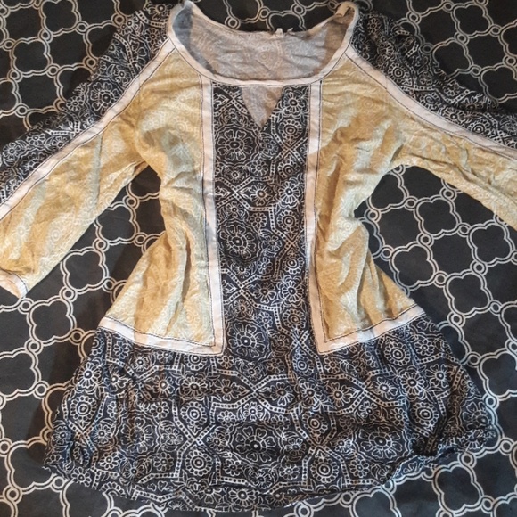 Cute Floral Patterned Dress - Picture 1 of 2